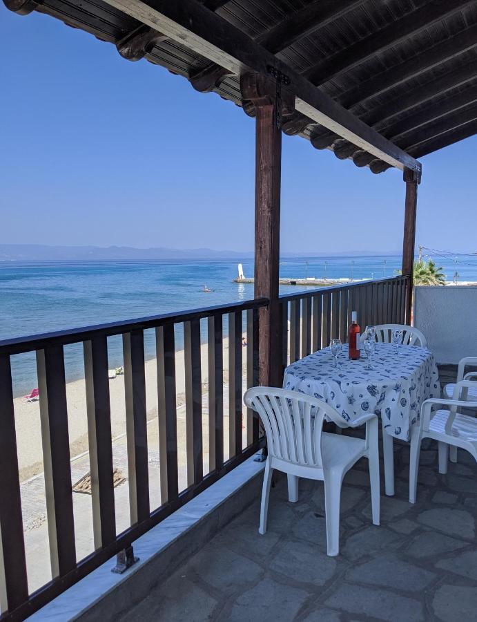 Seafront Apartment Pefkochori Exterior photo