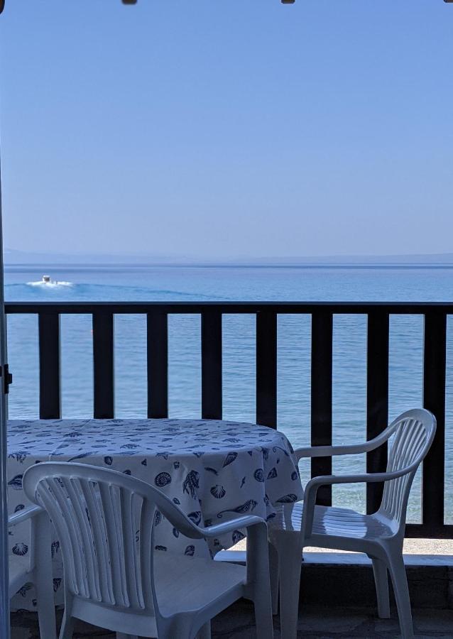 Seafront Apartment Pefkochori Exterior photo