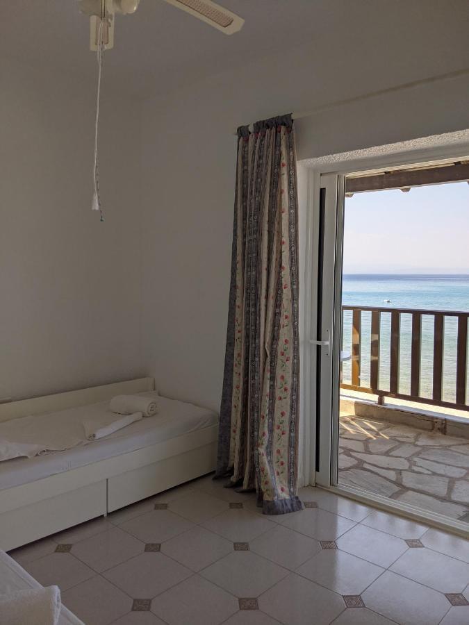 Seafront Apartment Pefkochori Exterior photo